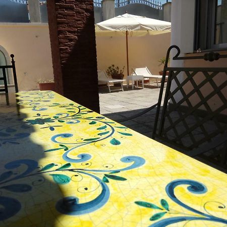 Villa Pithecusa Иския Екстериор снимка