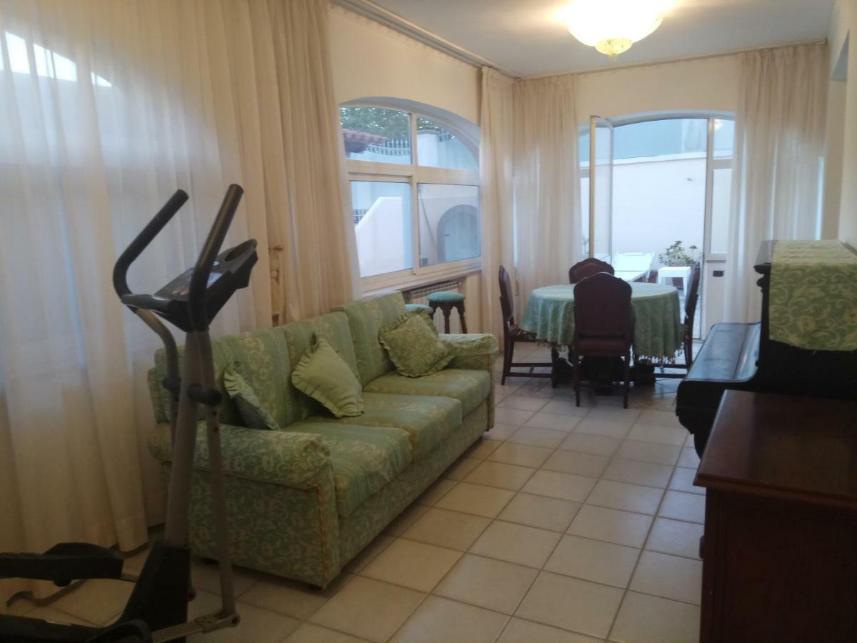 Villa Pithecusa Иския Екстериор снимка