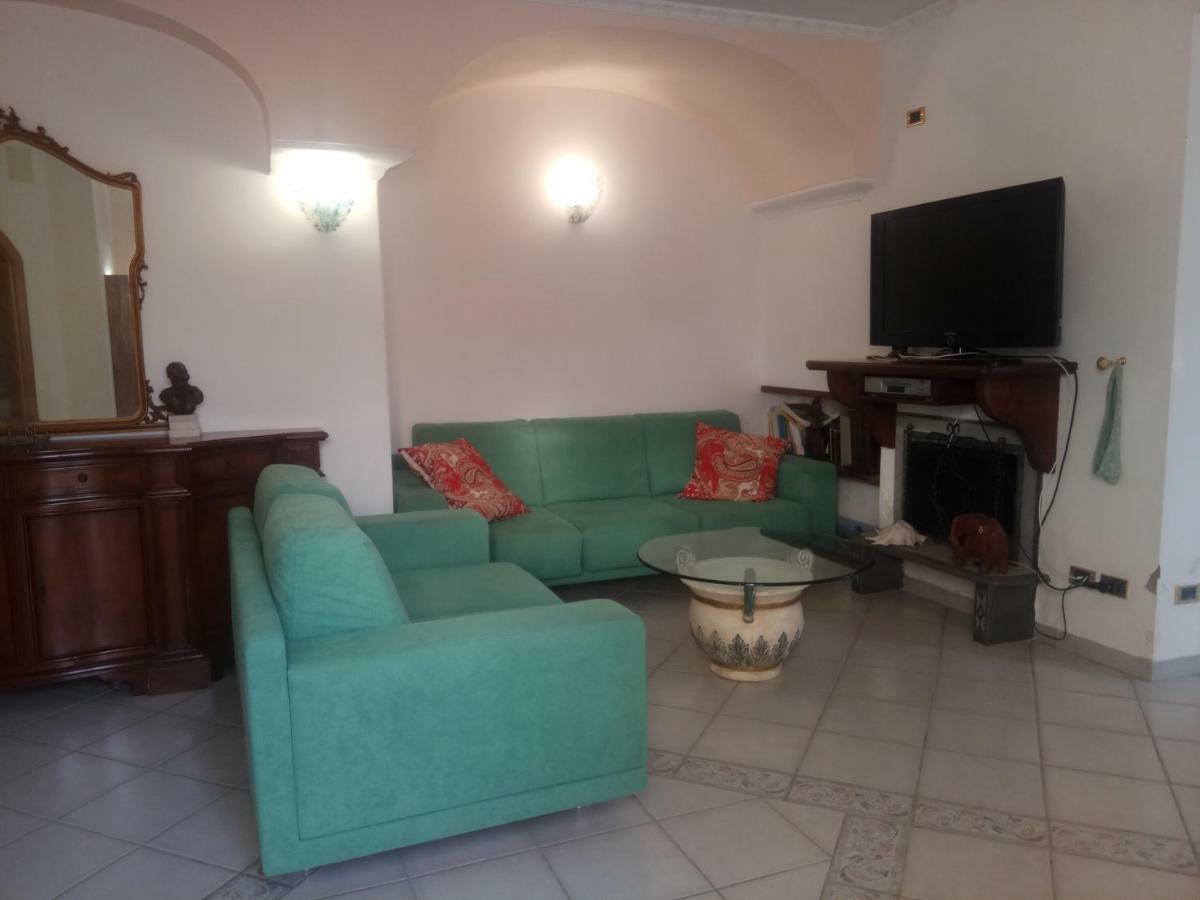Villa Pithecusa Иския Екстериор снимка